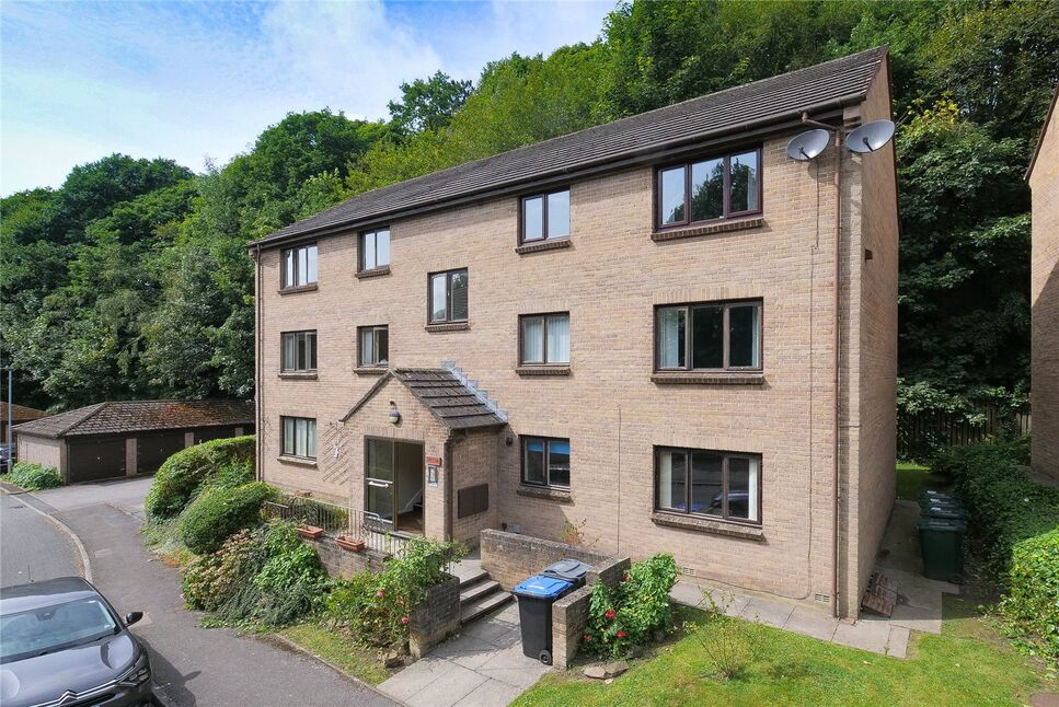 Main image of 2 bedroom  Flat for sale, Baildon Wood Court, Baildon, West Yorkshire, BD17