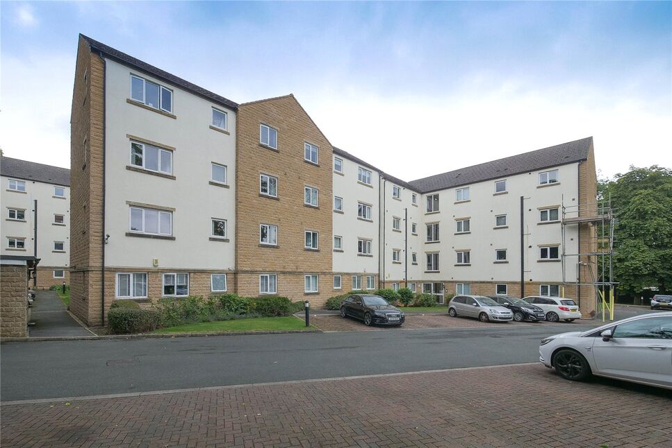 Main image of 2 bedroom  Flat for sale, Lodge Road, Thackley, West Yorkshire, BD10