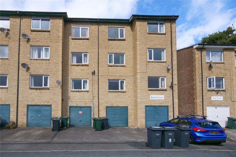 Main image of 2 bedroom  Flat for sale, Southcliffe Drive, Baildon, West Yorkshire, BD17