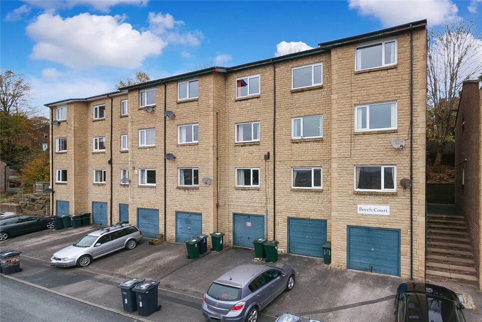 Main image of 2 bedroom  Flat for sale, Southcliffe Drive, Baildon, West Yorkshire, BD17