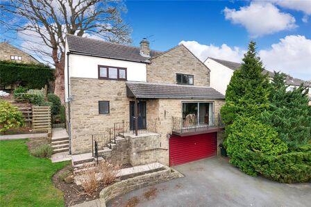 The Beeches, 4 bedroom Detached House for sale, £450,000