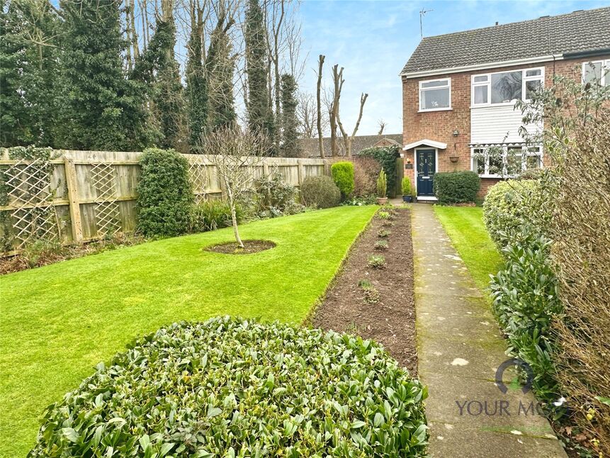 Main image of 3 bedroom Semi Detached House for sale, Kensington Close, Glen Parva, Leicestershire, LE2