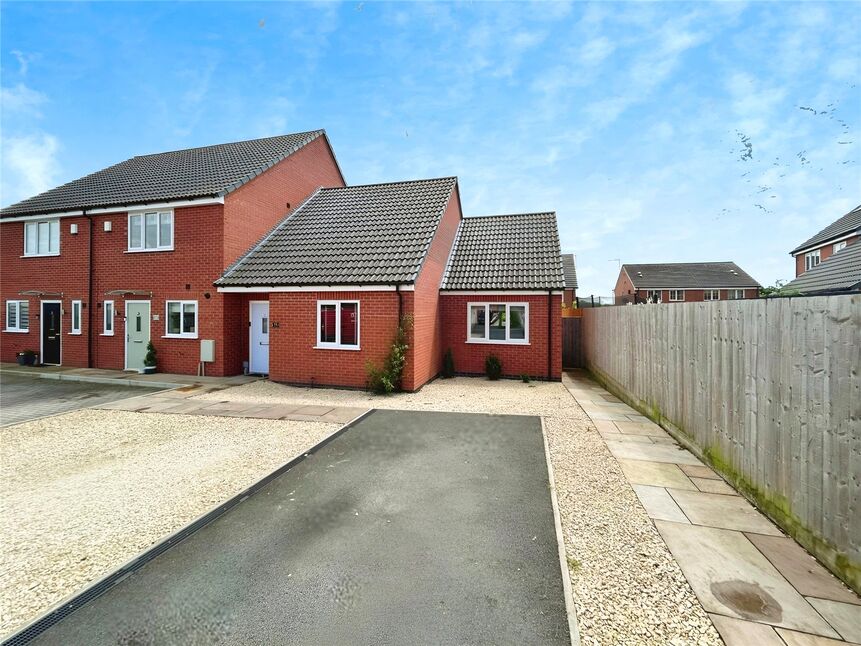 Main image of 2 bedroom End Terrace Bungalow for sale, Windsor Gardens, Croft, Leicestershire, LE9