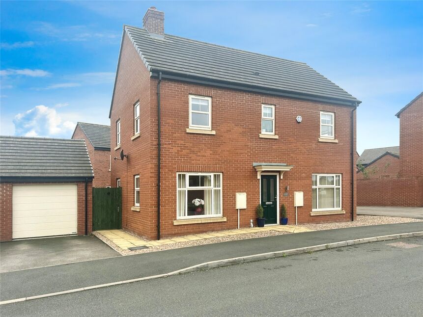 4 bedroom Detached House for sale