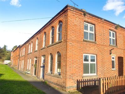 The Green, 2 bedroom Mid Terrace House to rent, £775 pcm