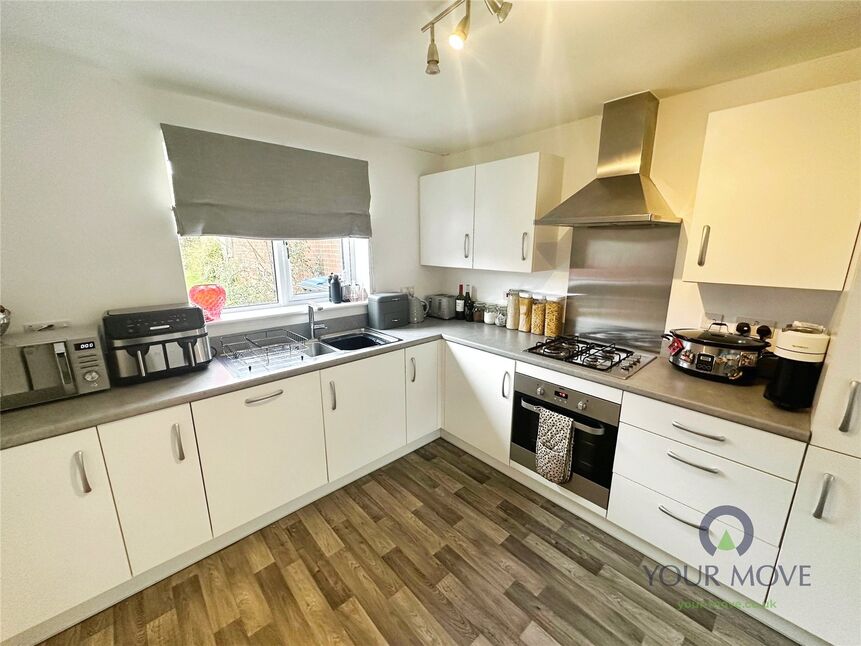 Kitchen / dining room