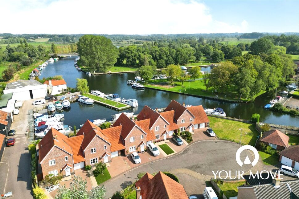 Main image of 4 bedroom Link Detached House for sale, River View, Gillingham, Norfolk, NR34