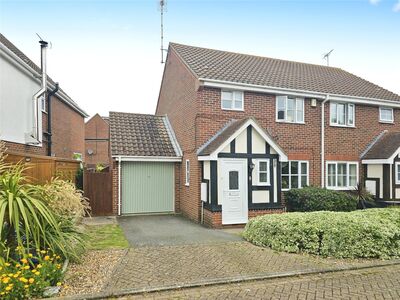 Whytecliffs, 3 bedroom Semi Detached House for sale, £375,000