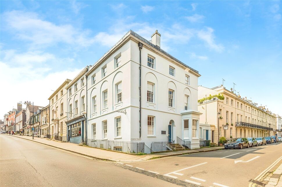 Main image of 2 bedroom  Flat for sale, Albion Street, Lewes, East Sussex, BN7