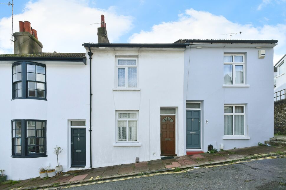 Main image of 2 bedroom Mid Terrace House for sale, Railway Street, Brighton, East Sussex, BN1