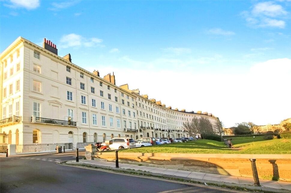 Main image of 1 bedroom  Flat to rent, Adelaide Crescent, Hove, East Sussex, BN3