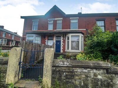 3 bedroom Mid Terrace House to rent