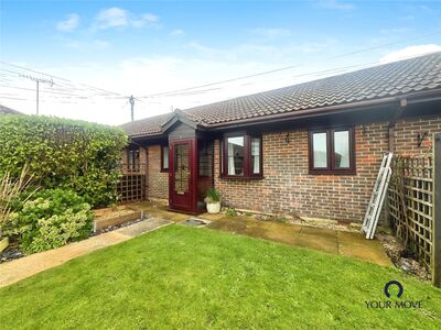 2 bedroom Mid Terrace Bungalow to rent