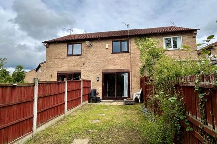 St. James Close, 2 bedroom Mid Terrace House for sale, £150,000