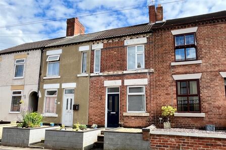 2 bedroom Mid Terrace House for sale