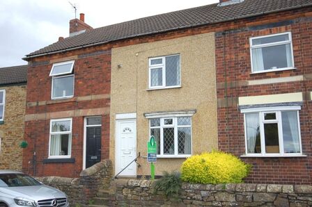 New Road, 2 bedroom Mid Terrace House for sale, £170,000