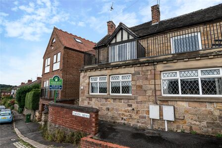 2 bedroom Mid Terrace House for sale