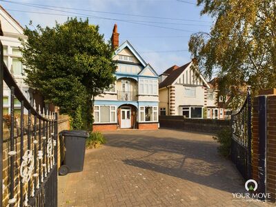 Canterbury Road, 8 bedroom Detached House for sale, £850,000