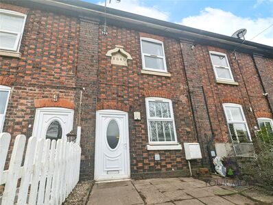 3 bedroom Mid Terrace House to rent