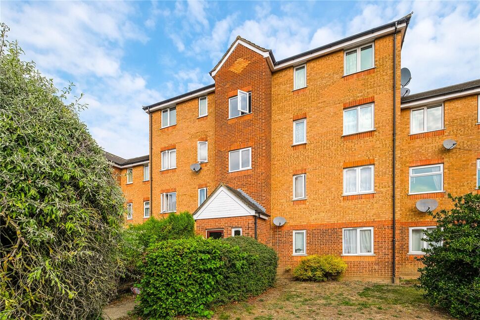 Main image of 2 bedroom  Flat for sale, Express Drive, Goodmayes, Ilford, IG3