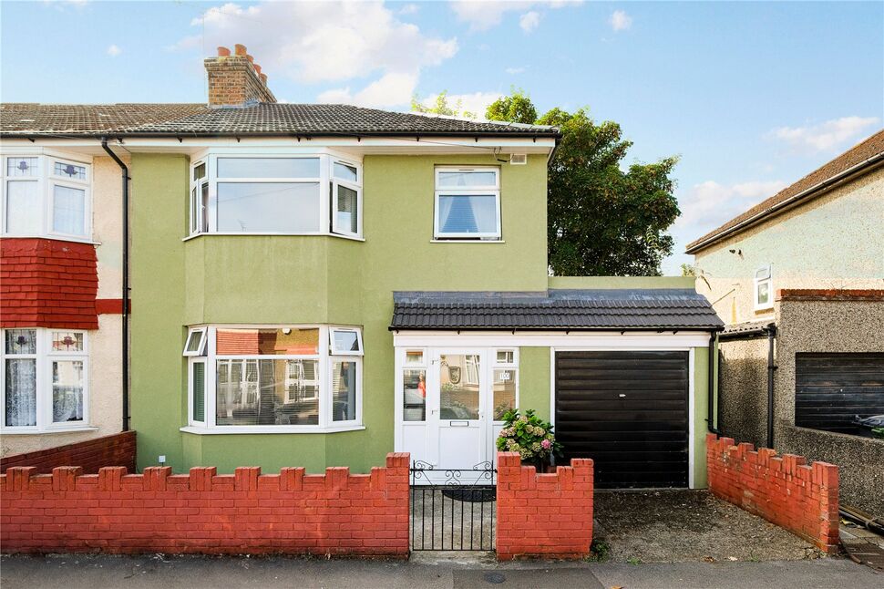 3 bedroom End Terrace House for sale