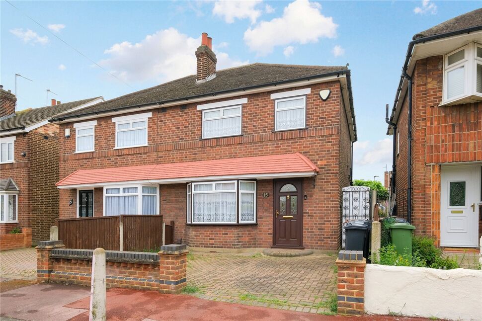 Main image of 3 bedroom Semi Detached House for sale, Kitchener Road, Essex, RM10