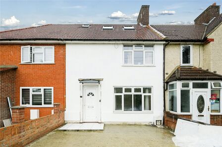 Basedale Road, 4 bedroom Mid Terrace House for sale, £425,000