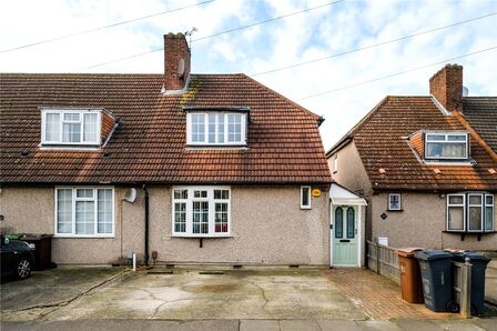 Burnside Road, 2 bedroom End Terrace House for sale, £375,000