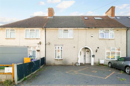 2 bedroom Mid Terrace House for sale