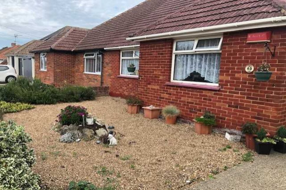 Main image of 2 bedroom  Bungalow to rent, Brunswick Road, Birchington, Kent, CT7