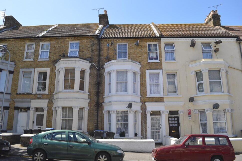 Main image of 2 bedroom  Flat to rent, Gordon Road, Cliftonville, Kent, CT9