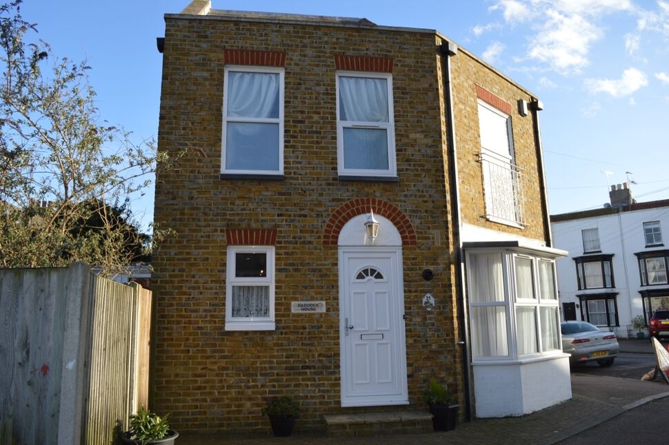 Main image of 2 bedroom End Terrace House to rent, Charlotte Square, Margate, Kent, CT9