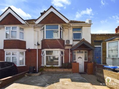 5 bedroom Mid Terrace House for sale