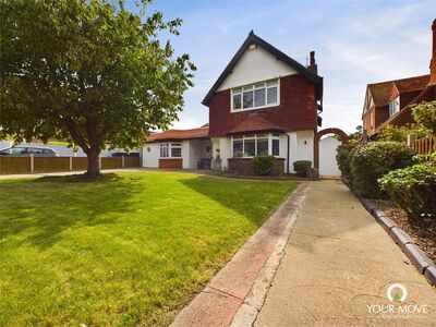 4 bedroom Detached House to rent