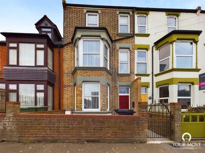 4 bedroom Mid Terrace House for sale