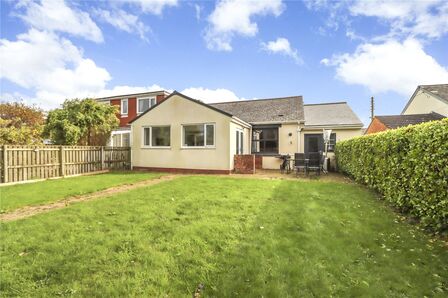 2 bedroom Mid Terrace Bungalow for sale