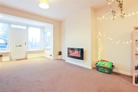 2 bedroom Mid Terrace House to rent