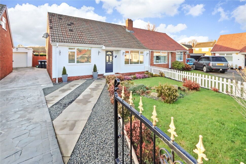 2 bedroom Semi Detached Bungalow for sale