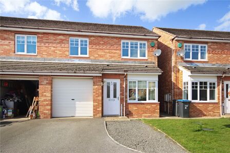 Dovecote Drive, 3 bedroom Semi Detached House for sale, £180,000