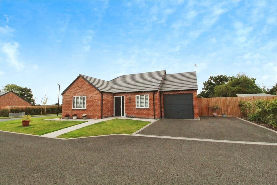 Main image of 2 bedroom Detached Bungalow for sale, Pinewood Drive, Markfield, Leicestershire, LE67