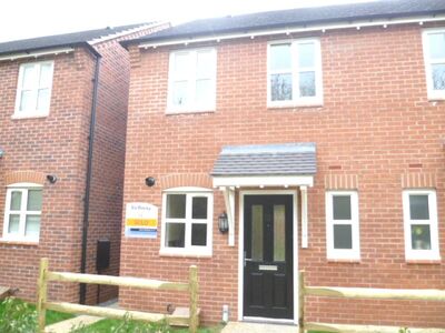 2 bedroom Semi Detached House to rent