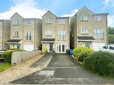 High Bank Crescent, 4 bedroom Detached House to rent, £1,250 pcm