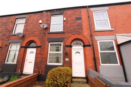 2 bedroom Mid Terrace House to rent