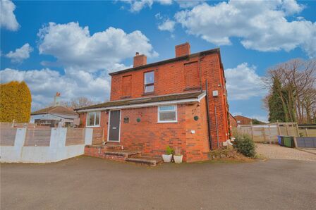 5 bedroom End Terrace House for sale