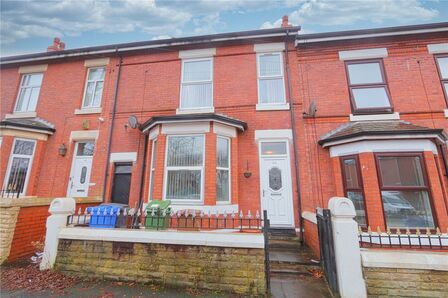 4 bedroom Mid Terrace House for sale