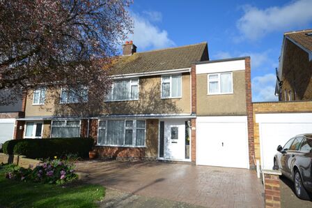 Cotswold Avenue, 5 bedroom Semi Detached House to rent, £1,550 pcm