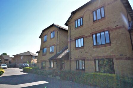 Hirondelle Close, 1 bedroom  Flat to rent, £800 pcm