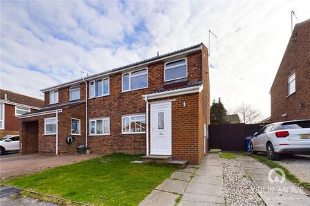 Beech Close, 3 bedroom Semi Detached House to rent, £1,250 pcm