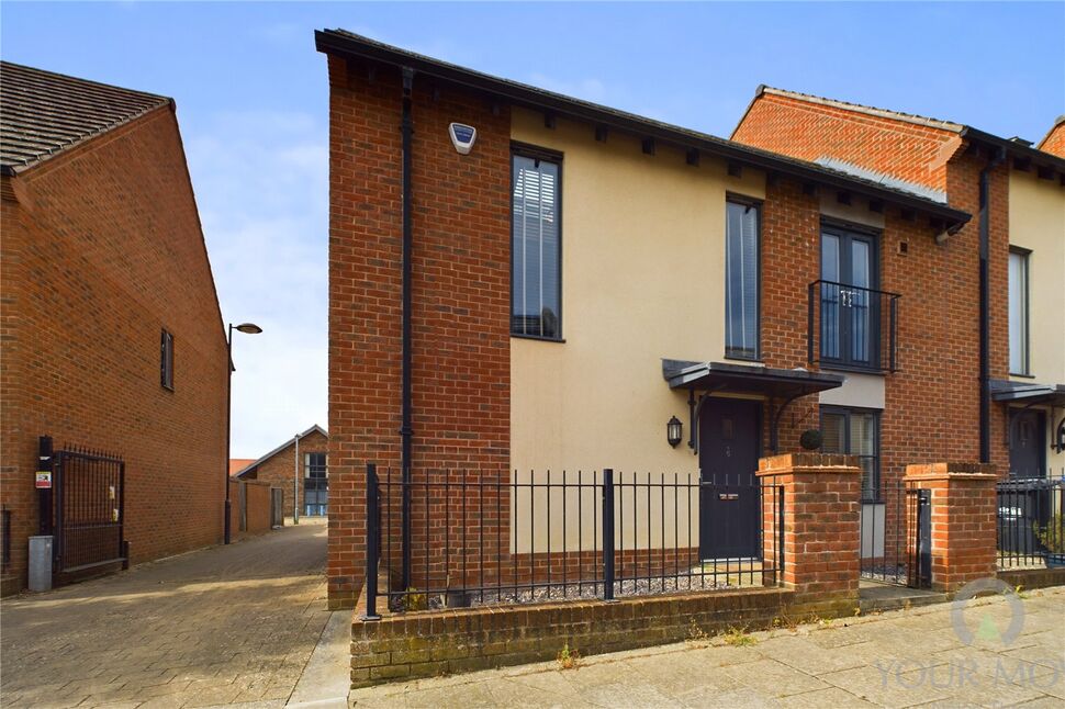 3 bedroom End Terrace House for sale