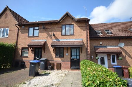 2 bedroom Mid Terrace House for sale